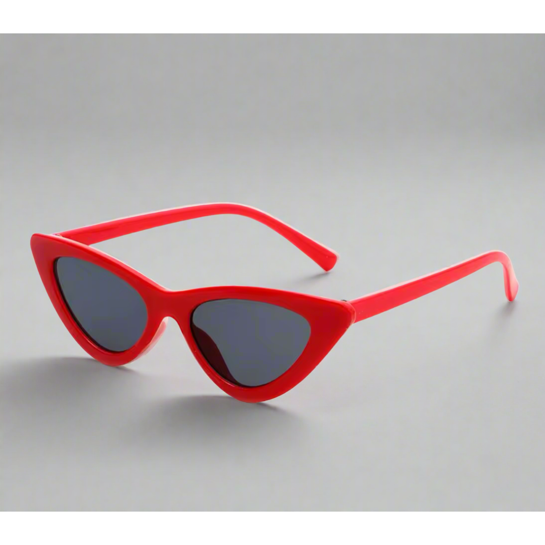 Retro Sunglasses PEEK A BOO