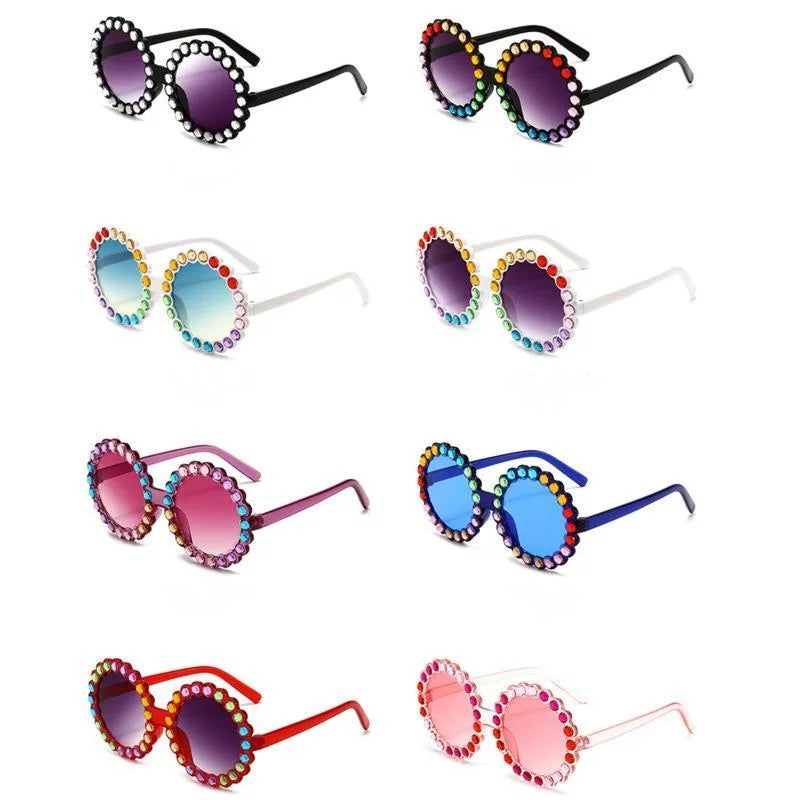 Color Diamond Sunglasses PEEK A BOO