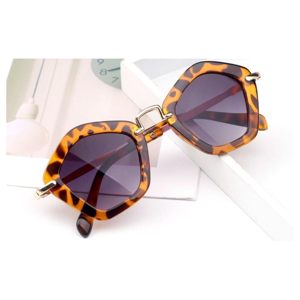 fashion girl sunglasses