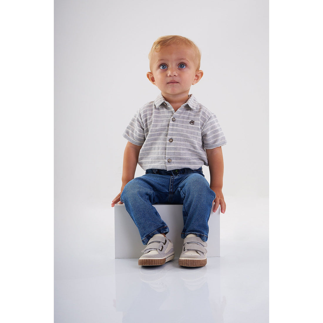 Boy’s Woven Bodysuit PEEK A BOO