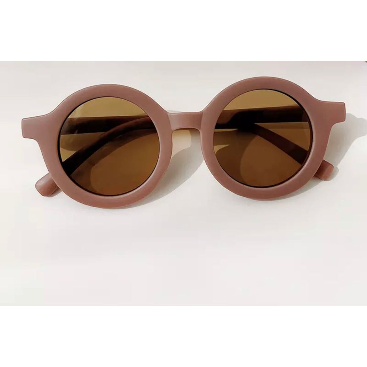 Round Sunglasses PEEK A BOO